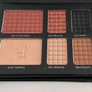 Doucce On the Go 6 Eye Shadow Palette